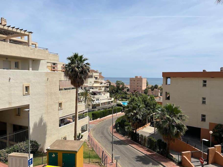 Costa Malaga Muy Acogedor Con Vistas Al Mar Terraza Gigante Verano E Invierno Parking * Benalmádena